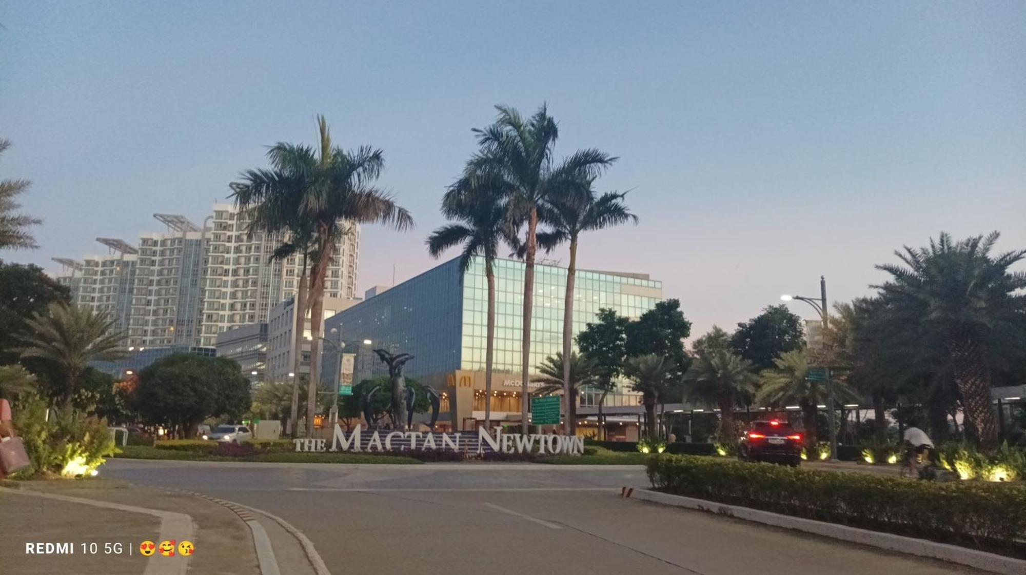 Mactan Newtown Beach Condo 막탄 외부 사진